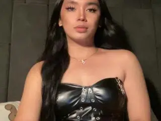 Xlovecam Free Live Porn of ClaudiaJohnson