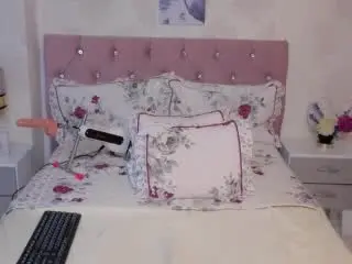 Xlovecam Free Live Porn of AbyGrey