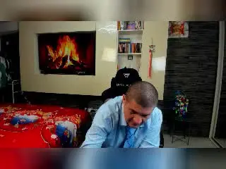 Xlovecam Live Sex Cam of CrisSalon