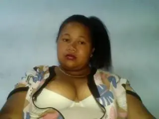 Xlovecam Live Porn of ValerieQueen69