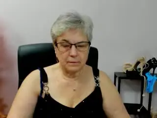 SensualIris from xlovecam