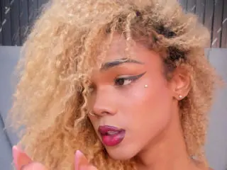 Xlovecam Best live sex cam show of NaomiSteward