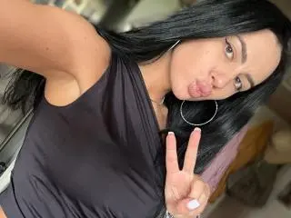 Xlovecam Live Sex of VanessaEsther