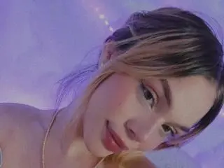 Xlovecam Live Sex of EmmaRiveraa