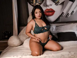 Xlovecam Free Porn Cam of SaritaCute