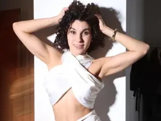 Xlovecam Adult Webcams of CurliestSue