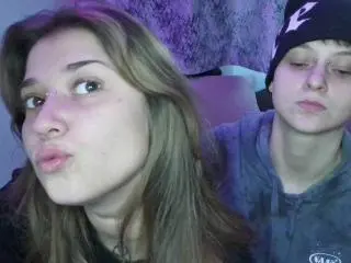 Xlovecam Free Porn Cam of AliensForWenty