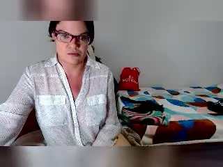 Xlovecam Live Sex Cam of LucianaHottes