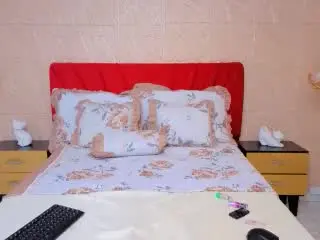 Xlovecam Sex Cam of MayteCherry