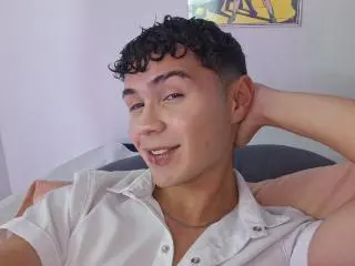 Xlovecam Live Sex Cam of Crushnier