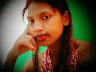 Xlovecam Live Sex Cam of LindaSwag