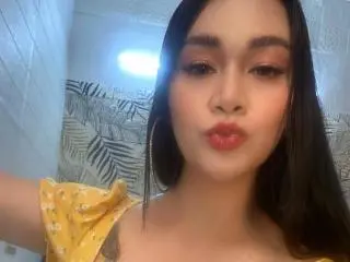 Xlovecam Nude Webcam of AvirySins