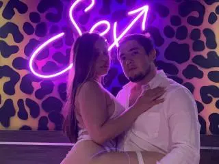 Xlovecam Watch Live Sex Cams of TinaYEdward