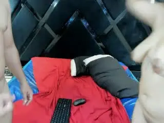 Xlovecam Free Live Porn of LucasandSasha