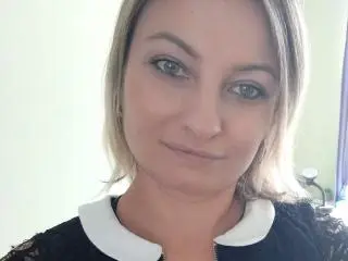 Xlovecam Live Sex Cam of AngelaSamt