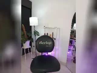 Xlovecam Best Webcam of VickyGreys