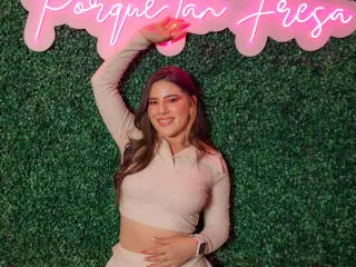 EmmaMack from xlovecam