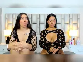 Xlovecam Live Sex Cam of PaolaYKatty