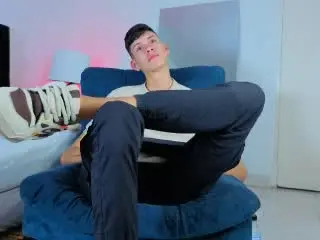 JeanKarloLeone from xlovecam