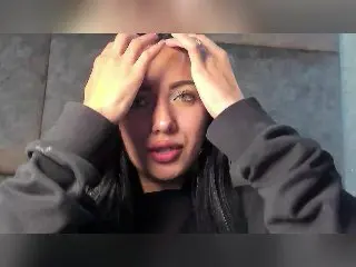 Xlovecam Live Sex Cam of LillyTaylor