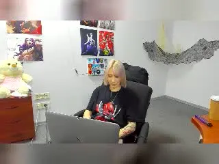 Xlovecam Adult Webcams of Aurali