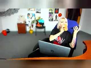 Xlovecam Adult Webcams of Aurali