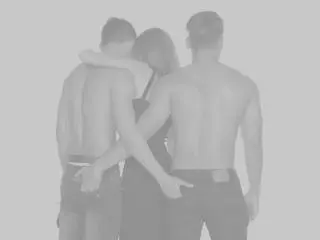 Xlovecam Live Sex Cam of InnocentLooks