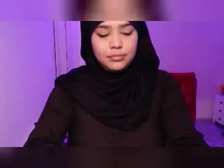 Xlovecam Live Sex Cam of Shalyn