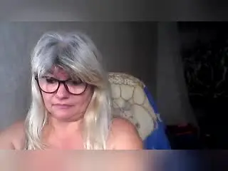 Xlovecam Free Porn Cam of DreamyShirley