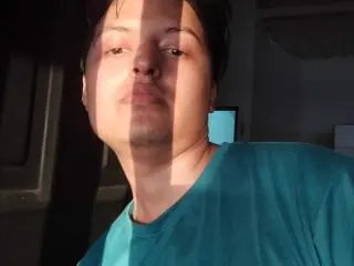 KevinCharles from xlovecam