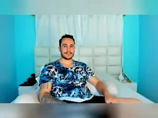 Xlovecam Free Porn Cam of MrDominux