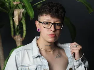 AllexNoa from xlovecam