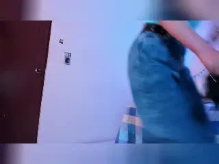 Xlovecam Adult Webcam of SophieTeller