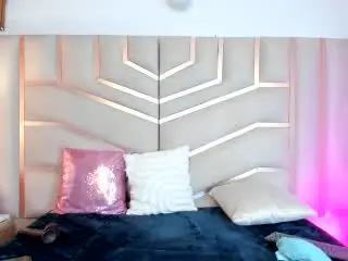 Xlovecam Adult Webcams of LunaMiranda