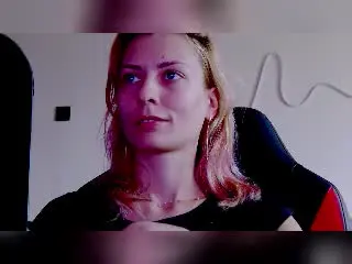 KaroKaroline from xlovecam
