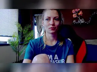 Xlovecam Live Porn of KaroKaroline