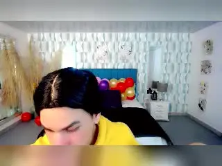 Xlovecam Adult Webcams of KendallSky