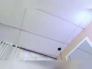 Xlovecam Watch Live Sex Cams of Yliria